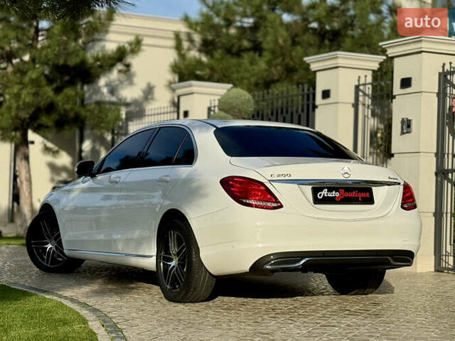 Білий Мерседес Ц-Клас, об'ємом двигуна 2 л та пробігом 125 тис. км за 21900 $, фото 16 на Automoto.ua
