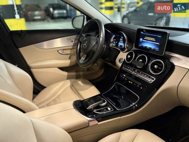 Белый Мерседес Ц-Класс, объемом двигателя 1.99 л и пробегом 109 тыс. км за 18900 $, фото 14 на Automoto.ua