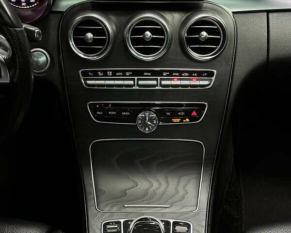 Белый Мерседес Ц-Класс, объемом двигателя 2 л и пробегом 180 тыс. км за 17500 $, фото 11 на Automoto.ua