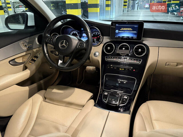 Белый Мерседес Ц-Класс, объемом двигателя 1.99 л и пробегом 109 тыс. км за 18900 $, фото 12 на Automoto.ua