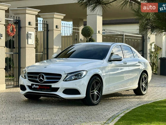 Білий Мерседес Ц-Клас, об'ємом двигуна 2 л та пробігом 125 тис. км за 21900 $, фото 14 на Automoto.ua