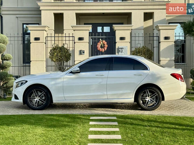 Білий Мерседес Ц-Клас, об'ємом двигуна 2 л та пробігом 125 тис. км за 21900 $, фото 13 на Automoto.ua