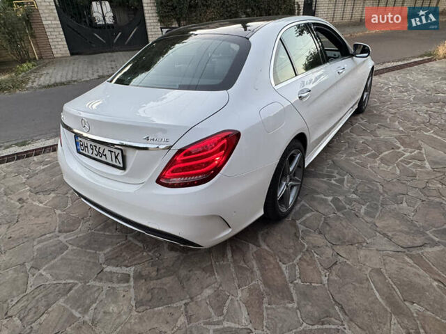Белый Мерседес Ц-Класс, объемом двигателя 2 л и пробегом 140 тыс. км за 20500 $, фото 2 на Automoto.ua