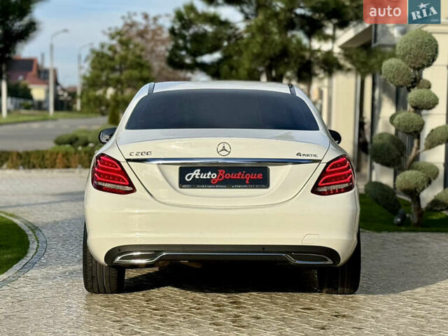 Білий Мерседес Ц-Клас, об'ємом двигуна 2 л та пробігом 125 тис. км за 21900 $, фото 10 на Automoto.ua