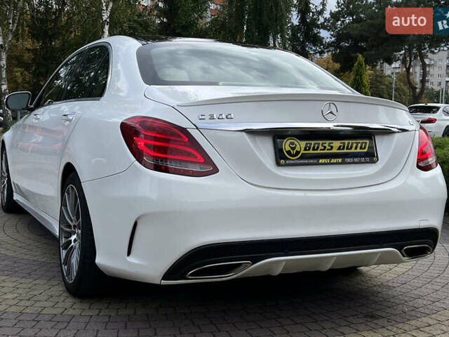 Білий Мерседес Ц-Клас, об'ємом двигуна 1.99 л та пробігом 160 тис. км за 16999 $, фото 4 на Automoto.ua