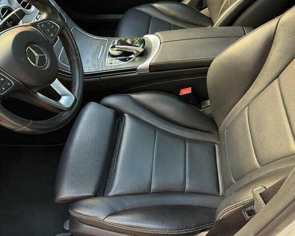 Белый Мерседес Ц-Класс, объемом двигателя 2 л и пробегом 140 тыс. км за 20500 $, фото 11 на Automoto.ua