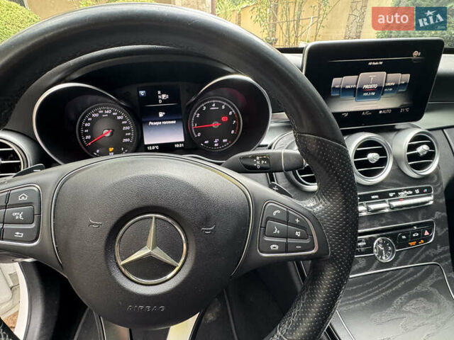 Белый Мерседес Ц-Класс, объемом двигателя 2 л и пробегом 140 тыс. км за 20500 $, фото 25 на Automoto.ua