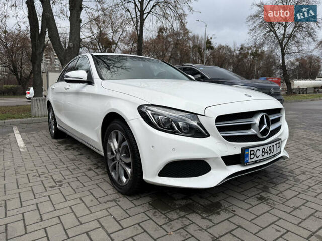 Білий Мерседес Ц-Клас, об'ємом двигуна 2.14 л та пробігом 189 тис. км за 21200 $, фото 1 на Automoto.ua