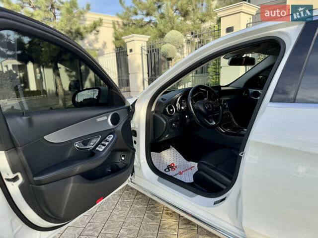 Білий Мерседес Ц-Клас, об'ємом двигуна 2 л та пробігом 125 тис. км за 21900 $, фото 20 на Automoto.ua