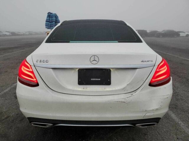 Білий Мерседес Ц-Клас, об'ємом двигуна 2 л та пробігом 26 тис. км за 3500 $, фото 5 на Automoto.ua