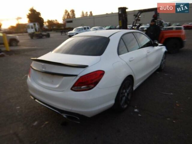 Белый Мерседес Ц-Класс, объемом двигателя 2 л и пробегом 163 тыс. км за 11700 $, фото 1 на Automoto.ua