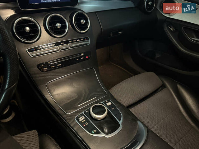 Білий Мерседес Ц-Клас, об'ємом двигуна 2.14 л та пробігом 189 тис. км за 21200 $, фото 15 на Automoto.ua