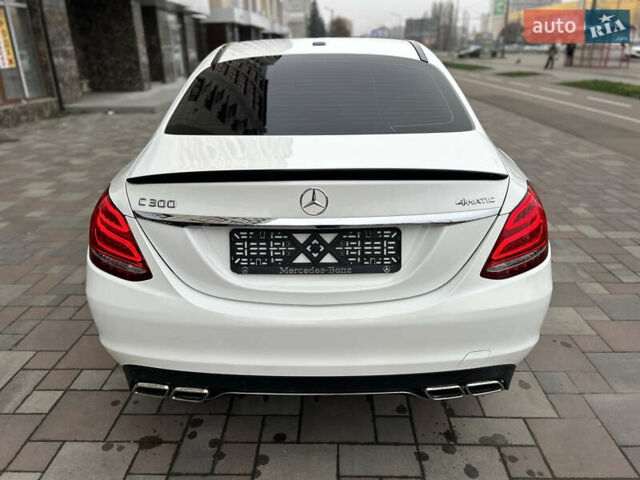 Білий Мерседес Ц-Клас, об'ємом двигуна 2 л та пробігом 165 тис. км за 17999 $, фото 8 на Automoto.ua