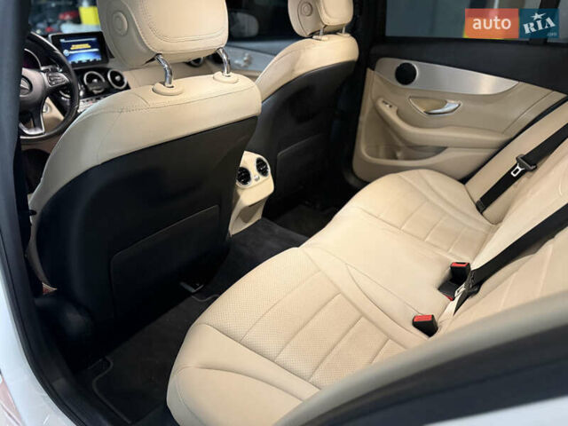 Белый Мерседес Ц-Класс, объемом двигателя 1.99 л и пробегом 109 тыс. км за 18900 $, фото 22 на Automoto.ua