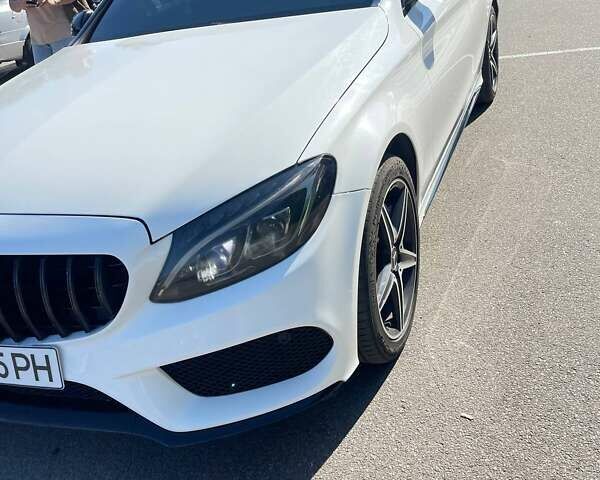 Белый Мерседес Ц-Класс, объемом двигателя 2 л и пробегом 190 тыс. км за 18499 $, фото 5 на Automoto.ua