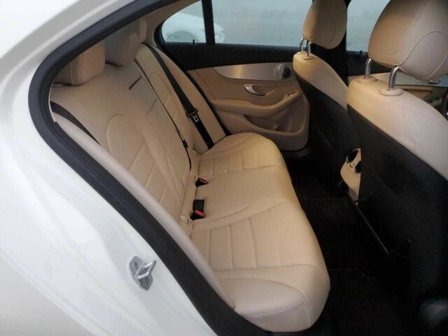 Білий Мерседес Ц-Клас, об'ємом двигуна 2 л та пробігом 26 тис. км за 3500 $, фото 9 на Automoto.ua