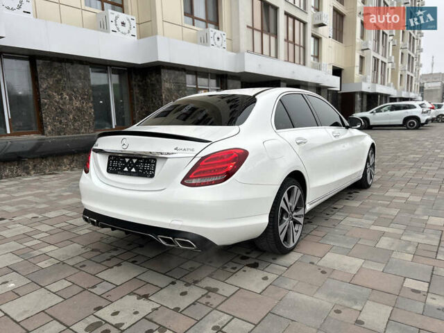 Білий Мерседес Ц-Клас, об'ємом двигуна 2 л та пробігом 165 тис. км за 17999 $, фото 6 на Automoto.ua