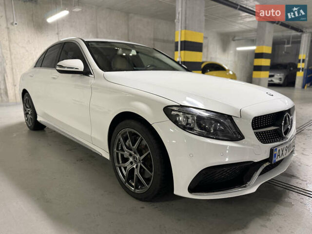 Белый Мерседес Ц-Класс, объемом двигателя 1.99 л и пробегом 109 тыс. км за 18900 $, фото 7 на Automoto.ua