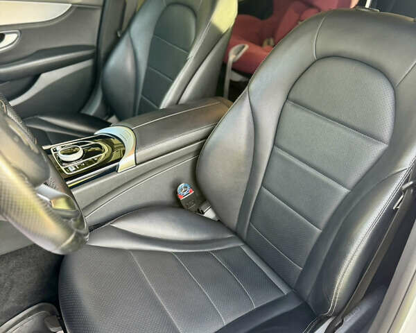 Білий Мерседес Ц-Клас, об'ємом двигуна 2 л та пробігом 125 тис. км за 21900 $, фото 23 на Automoto.ua