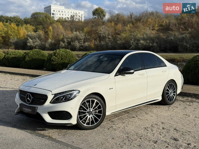 Білий Мерседес Ц-Клас, об'ємом двигуна 1.99 л та пробігом 124 тис. км за 17999 $, фото 2 на Automoto.ua