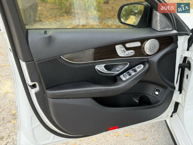 Білий Мерседес Ц-Клас, об'ємом двигуна 1.99 л та пробігом 124 тис. км за 17999 $, фото 14 на Automoto.ua