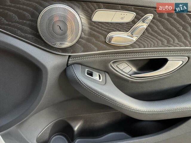 Белый Мерседес Ц-Класс, объемом двигателя 2 л и пробегом 140 тыс. км за 20500 $, фото 20 на Automoto.ua