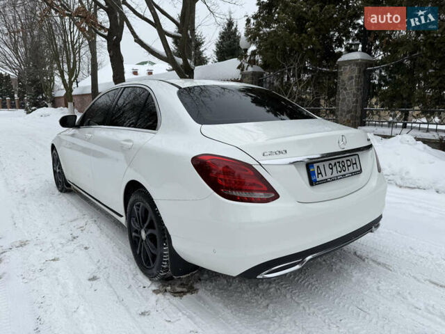 Білий Мерседес Ц-Клас, об'ємом двигуна 2 л та пробігом 111 тис. км за 19900 $, фото 6 на Automoto.ua