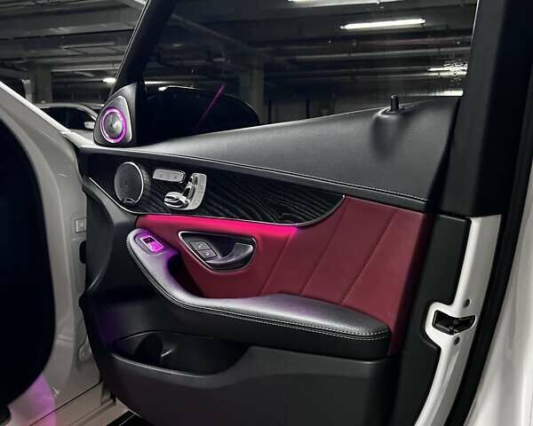 Білий Мерседес Ц-Клас, об'ємом двигуна 2 л та пробігом 190 тис. км за 23999 $, фото 82 на Automoto.ua