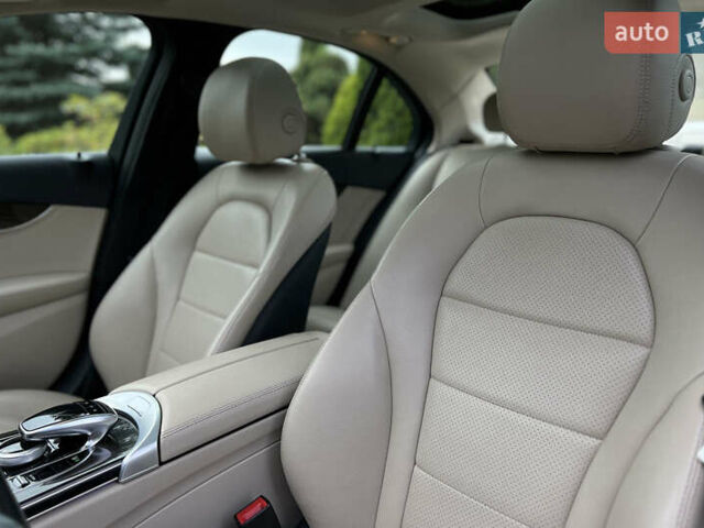 Білий Мерседес Ц-Клас, об'ємом двигуна 1.99 л та пробігом 160 тис. км за 16999 $, фото 9 на Automoto.ua