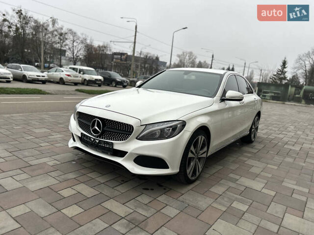 Білий Мерседес Ц-Клас, об'ємом двигуна 2 л та пробігом 165 тис. км за 17999 $, фото 1 на Automoto.ua