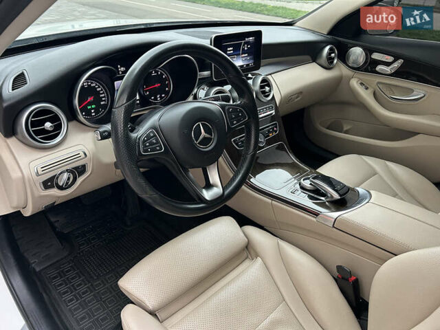 Білий Мерседес Ц-Клас, об'ємом двигуна 2 л та пробігом 165 тис. км за 17999 $, фото 16 на Automoto.ua