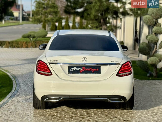 Білий Мерседес Ц-Клас, об'ємом двигуна 2 л та пробігом 125 тис. км за 21900 $, фото 11 на Automoto.ua