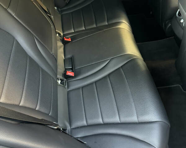 Белый Мерседес Ц-Класс, объемом двигателя 2 л и пробегом 140 тыс. км за 20500 $, фото 17 на Automoto.ua