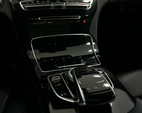 Белый Мерседес Ц-Класс, объемом двигателя 2.14 л и пробегом 144 тыс. км за 27000 $, фото 16 на Automoto.ua