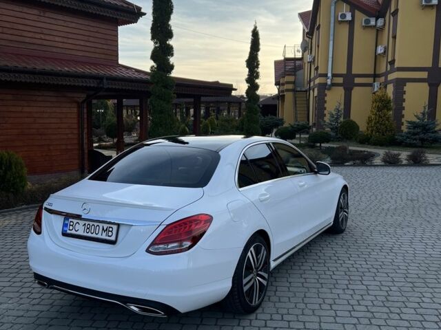 Белый Мерседес Ц-Класс, объемом двигателя 2 л и пробегом 69 тыс. км за 24900 $, фото 2 на Automoto.ua