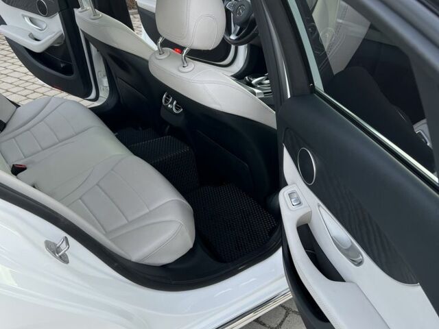 Белый Мерседес Ц-Класс, объемом двигателя 2 л и пробегом 69 тыс. км за 24900 $, фото 11 на Automoto.ua