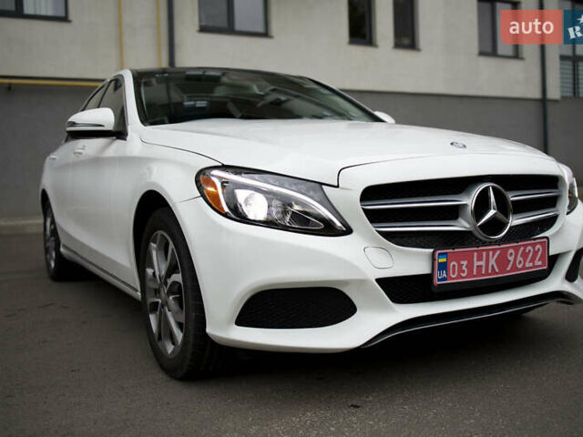 Белый Мерседес Ц-Класс, объемом двигателя 2 л и пробегом 166 тыс. км за 19000 $, фото 6 на Automoto.ua