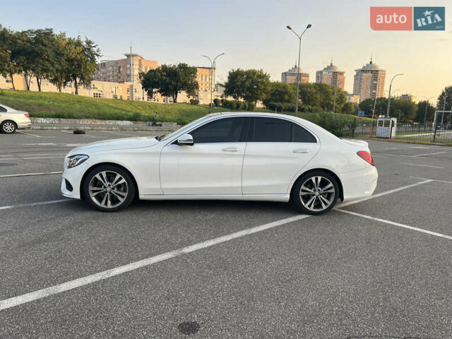 Мерседес Ц-Класс 2016 в Киеве на Automoto.ua Белый Мерседес Ц-Класс, объемом двигателя 2 л и пробегом 125 тыс. км за 19700 $, фото 12 на Automoto.ua