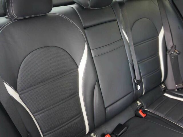 Білий Мерседес Ц-Клас, об'ємом двигуна 4 л та пробігом 70 тис. км за 19900 $, фото 12 на Automoto.ua