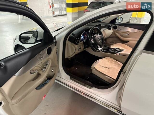 Белый Мерседес Ц-Класс, объемом двигателя 1.99 л и пробегом 153 тыс. км за 20000 $, фото 9 на Automoto.ua