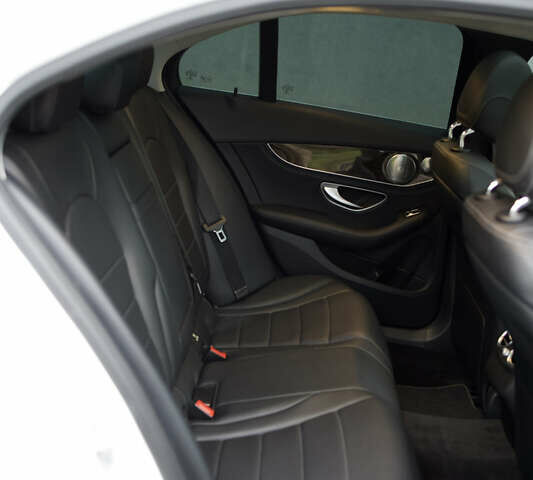 Белый Мерседес Ц-Класс, объемом двигателя 2 л и пробегом 166 тыс. км за 19000 $, фото 44 на Automoto.ua