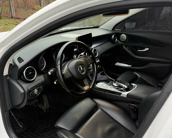 Белый Мерседес Ц-Класс, объемом двигателя 1.6 л и пробегом 205 тыс. км за 17200 $, фото 8 на Automoto.ua