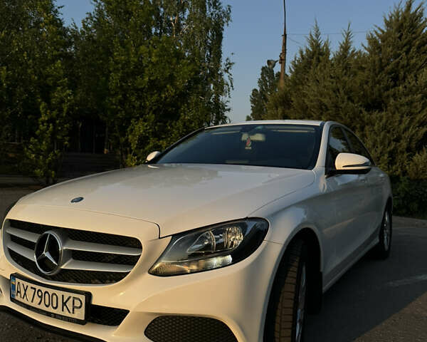 Белый Мерседес Ц-Класс, объемом двигателя 2.14 л и пробегом 250 тыс. км за 19999 $, фото 14 на Automoto.ua