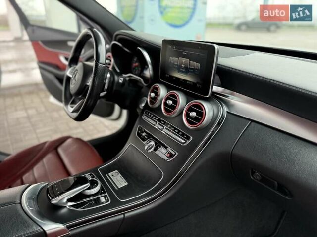 Белый Мерседес Ц-Класс, объемом двигателя 2 л и пробегом 130 тыс. км за 22000 $, фото 30 на Automoto.ua