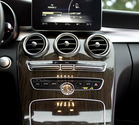 Белый Мерседес Ц-Класс, объемом двигателя 2 л и пробегом 166 тыс. км за 19000 $, фото 36 на Automoto.ua