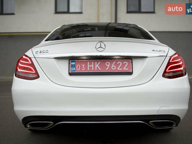 Белый Мерседес Ц-Класс, объемом двигателя 2 л и пробегом 166 тыс. км за 19000 $, фото 14 на Automoto.ua