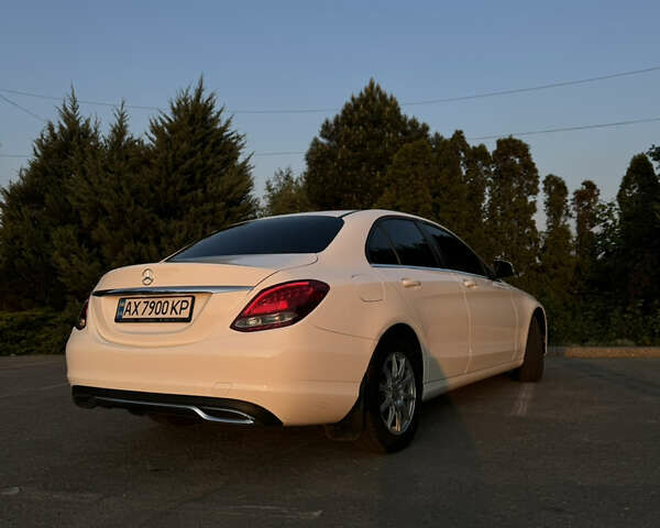 Белый Мерседес Ц-Класс, объемом двигателя 2.14 л и пробегом 250 тыс. км за 19999 $, фото 12 на Automoto.ua