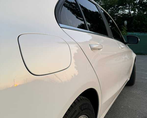 Белый Мерседес Ц-Класс, объемом двигателя 2.14 л и пробегом 250 тыс. км за 19999 $, фото 16 на Automoto.ua