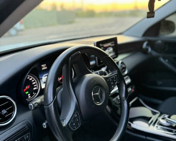 Белый Мерседес Ц-Класс, объемом двигателя 2.14 л и пробегом 250 тыс. км за 19999 $, фото 19 на Automoto.ua