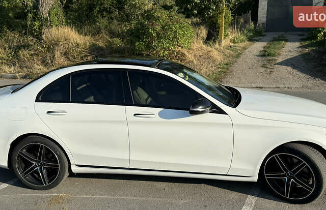 Білий Мерседес Ц-Клас, об'ємом двигуна 1.99 л та пробігом 165 тис. км за 22500 $, фото 3 на Automoto.ua